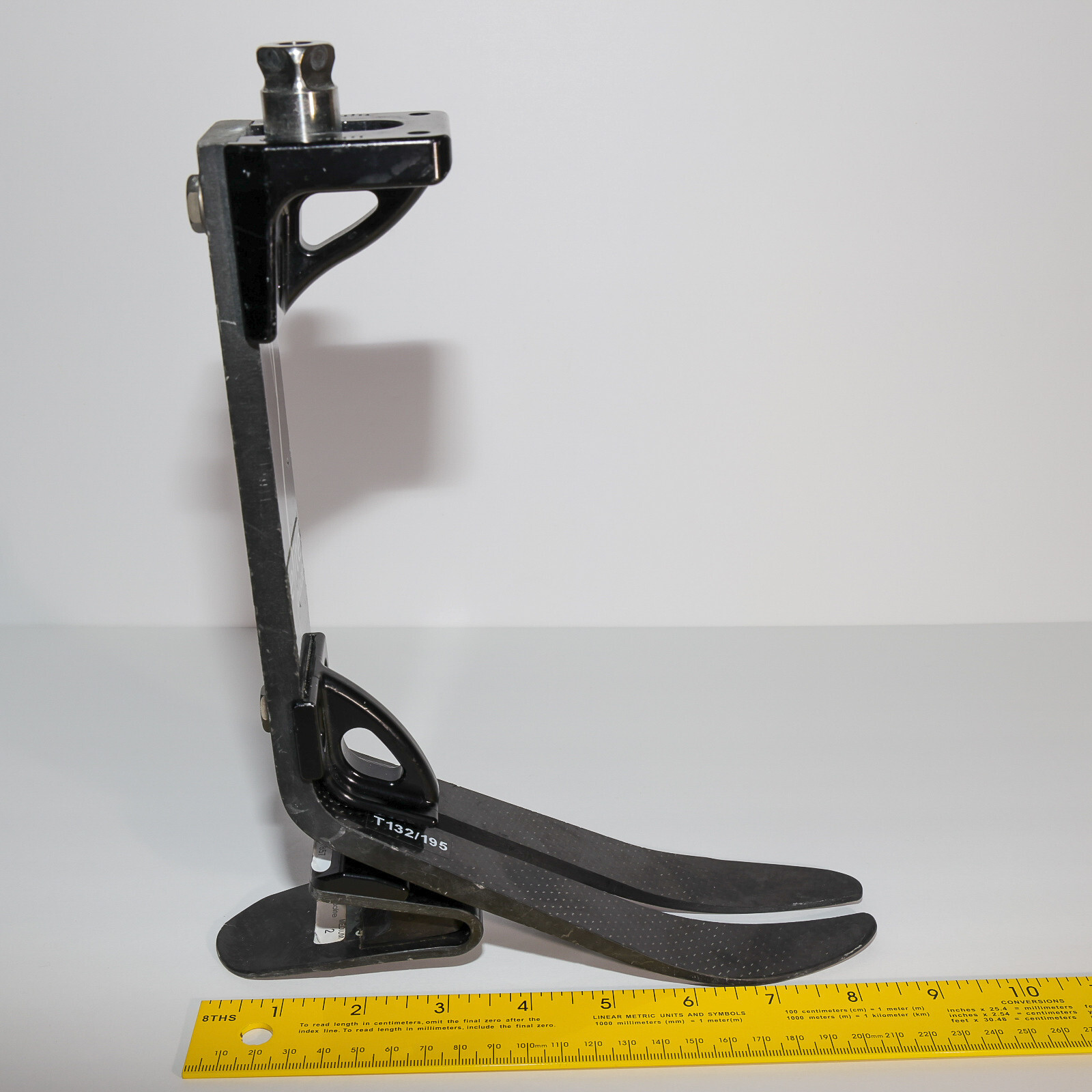 Endolite Elite Blade High Profile Prosthetic Foot Sz 25 CAT 2 with Pyramidal
