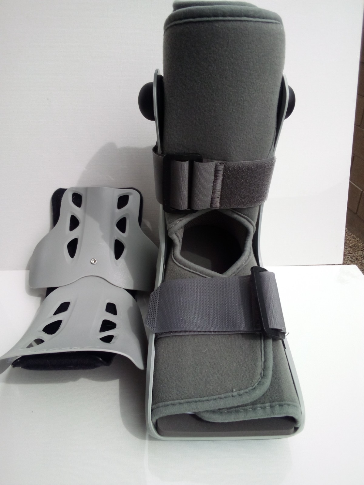 Aircast AirSelect Short Walker Brace / Walking Boot – Gray, Size: M