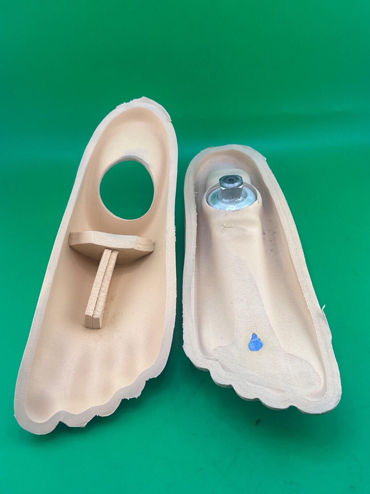 Right prosthetic foot. Size 25, 25cm. K1 prosthetic foot