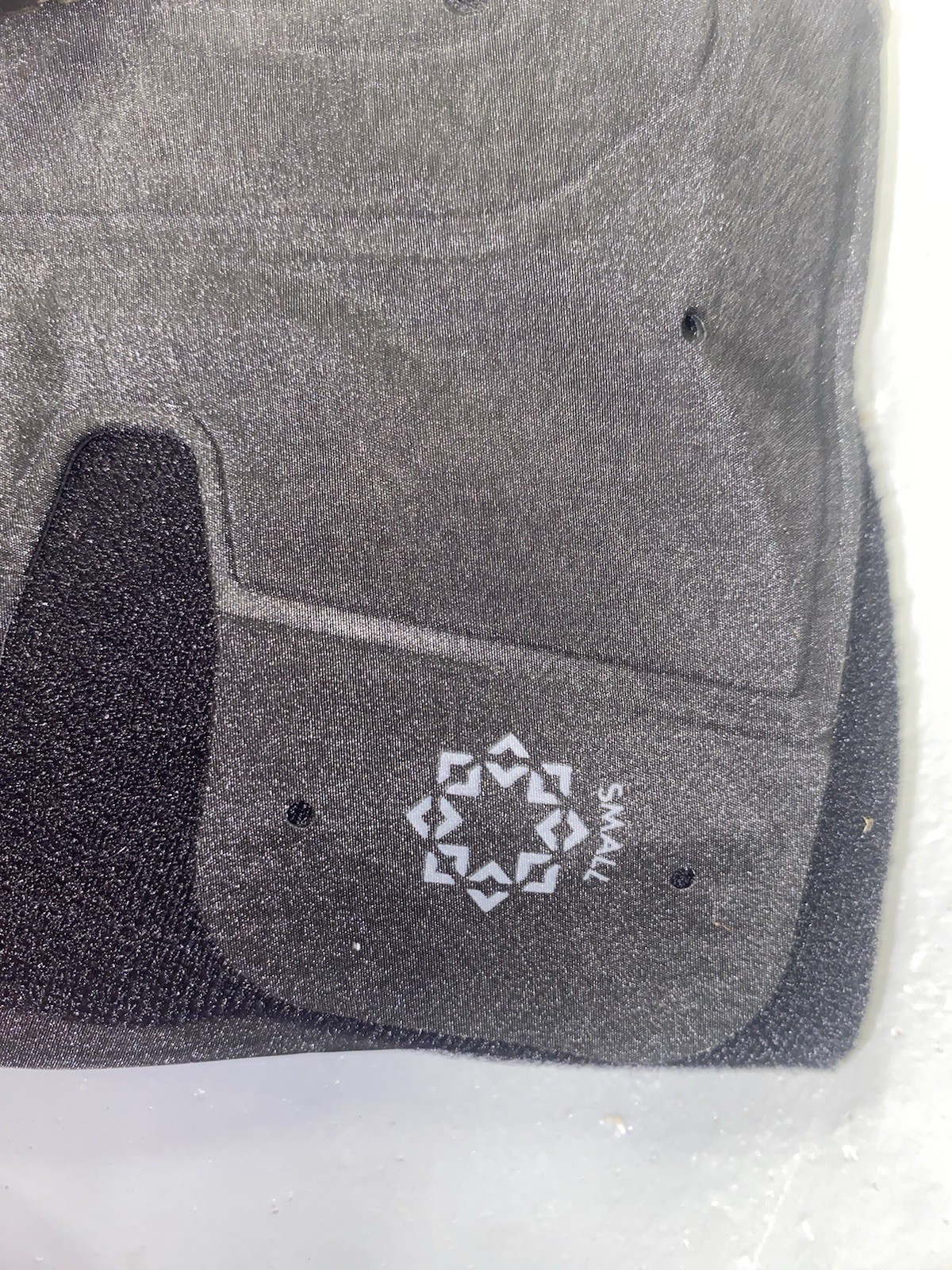 Sun Scientific Aero-Wrap Compression Sleeve Small Adjustable Black