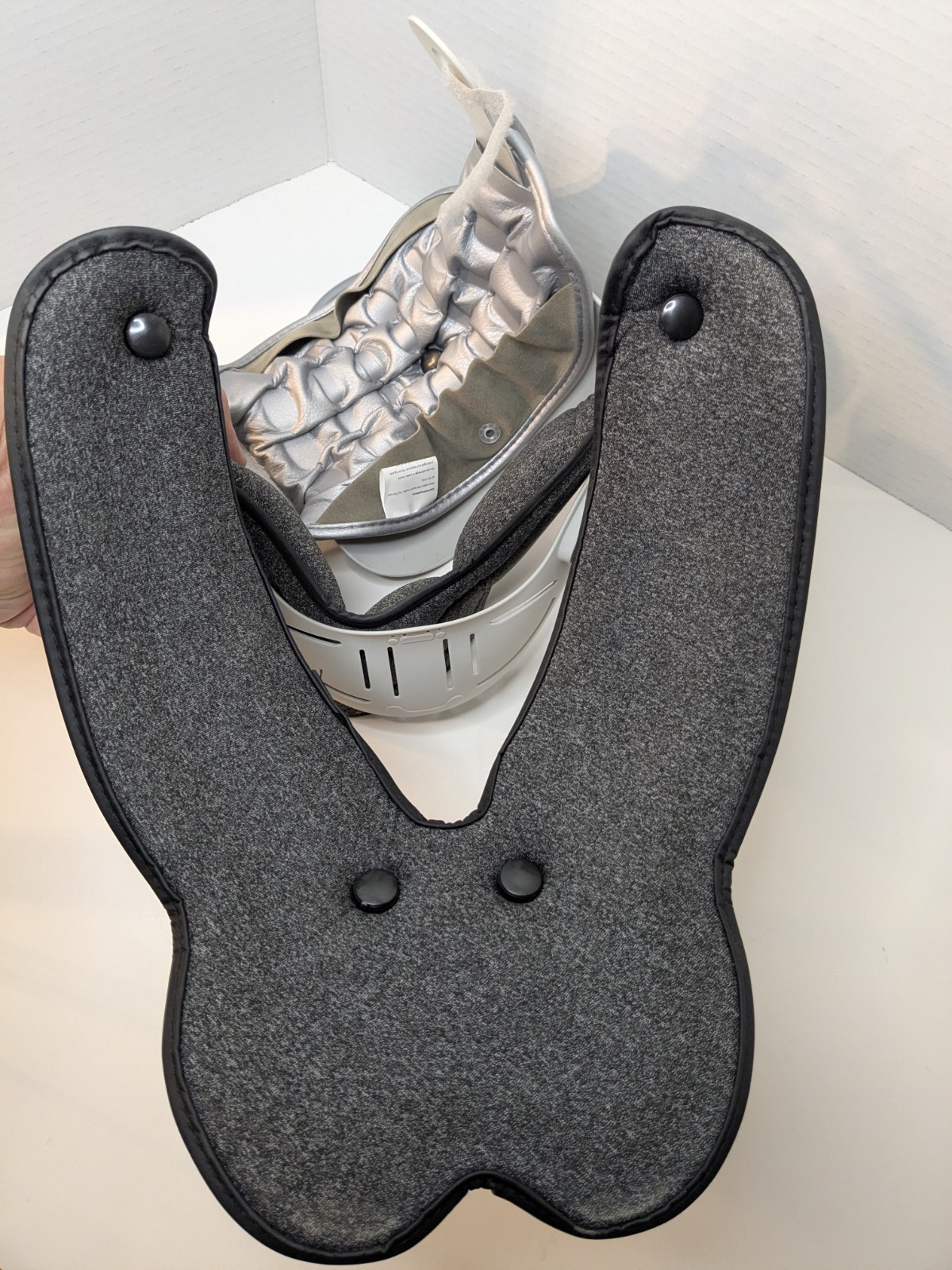 Cervical Neck Traction Device (Adjustable, Inflatable, Pain Relief) New In Box