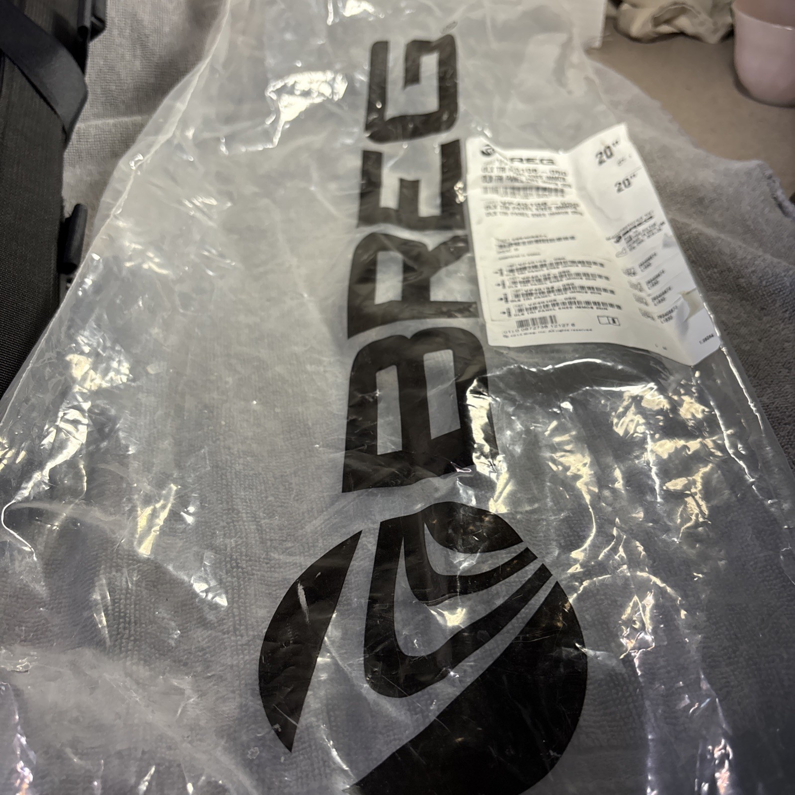 BREG Tri-panel 20″ Knee Immobilizer Brace w/ Hook & Loop Straps
