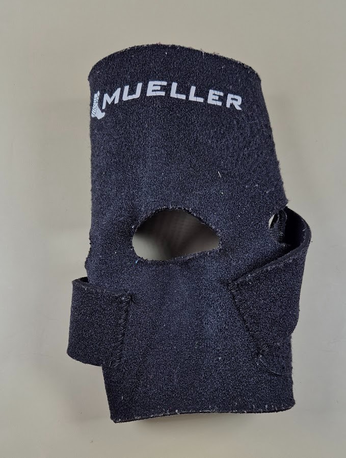MUELLER ADJUSTABLE ANKLE STABILIZER B45477A – WOMEN 4-14 / MEN 3-13 – PRE-OWNED