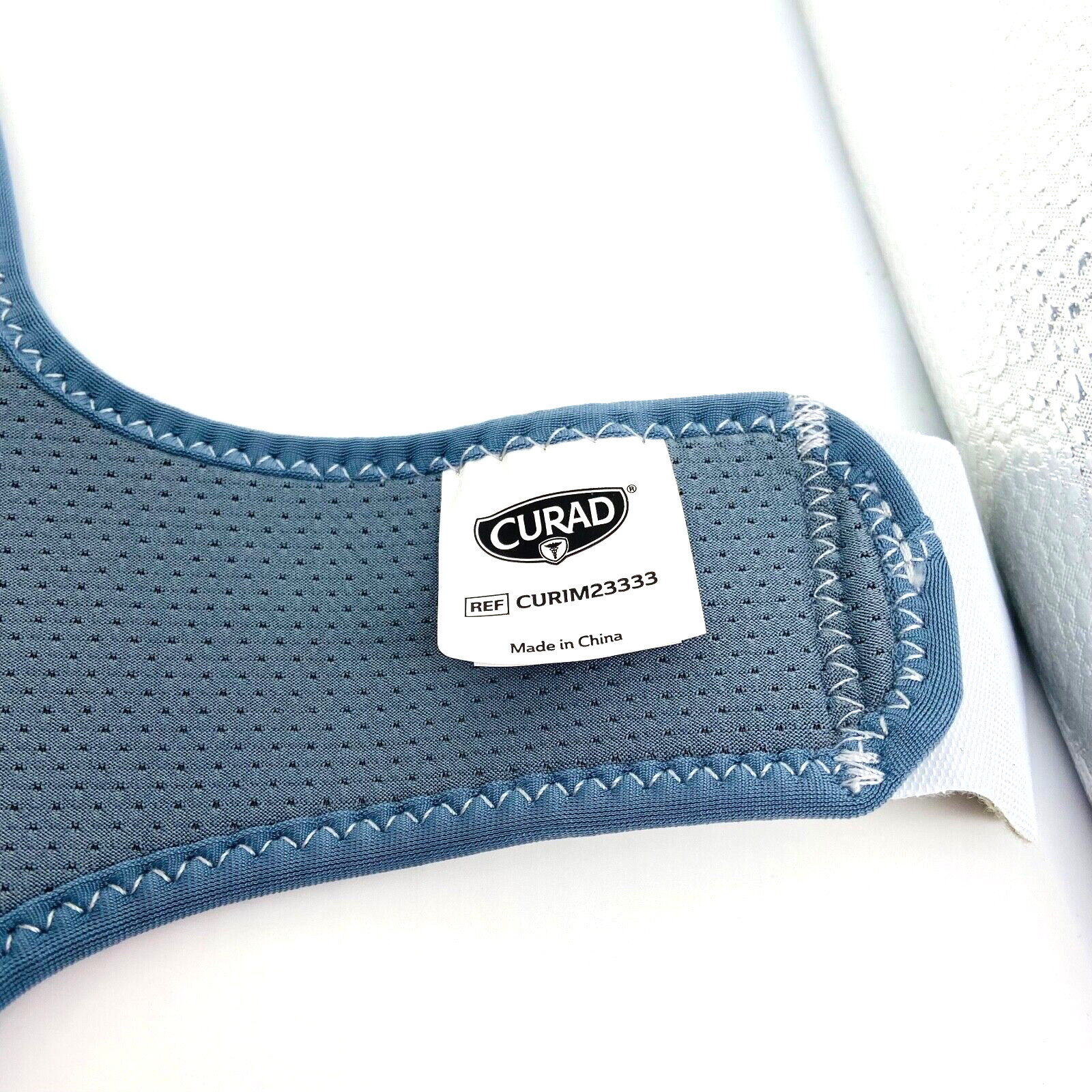 Curad Knee Support Performance Series Brace Wrap Around Universal Size Unisex