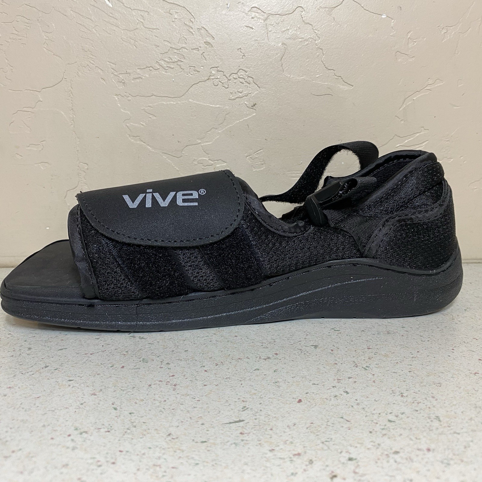 Vive Post Op Shoe Sz XS Unisex Black Medical Walking Shoe Adjustable Strap