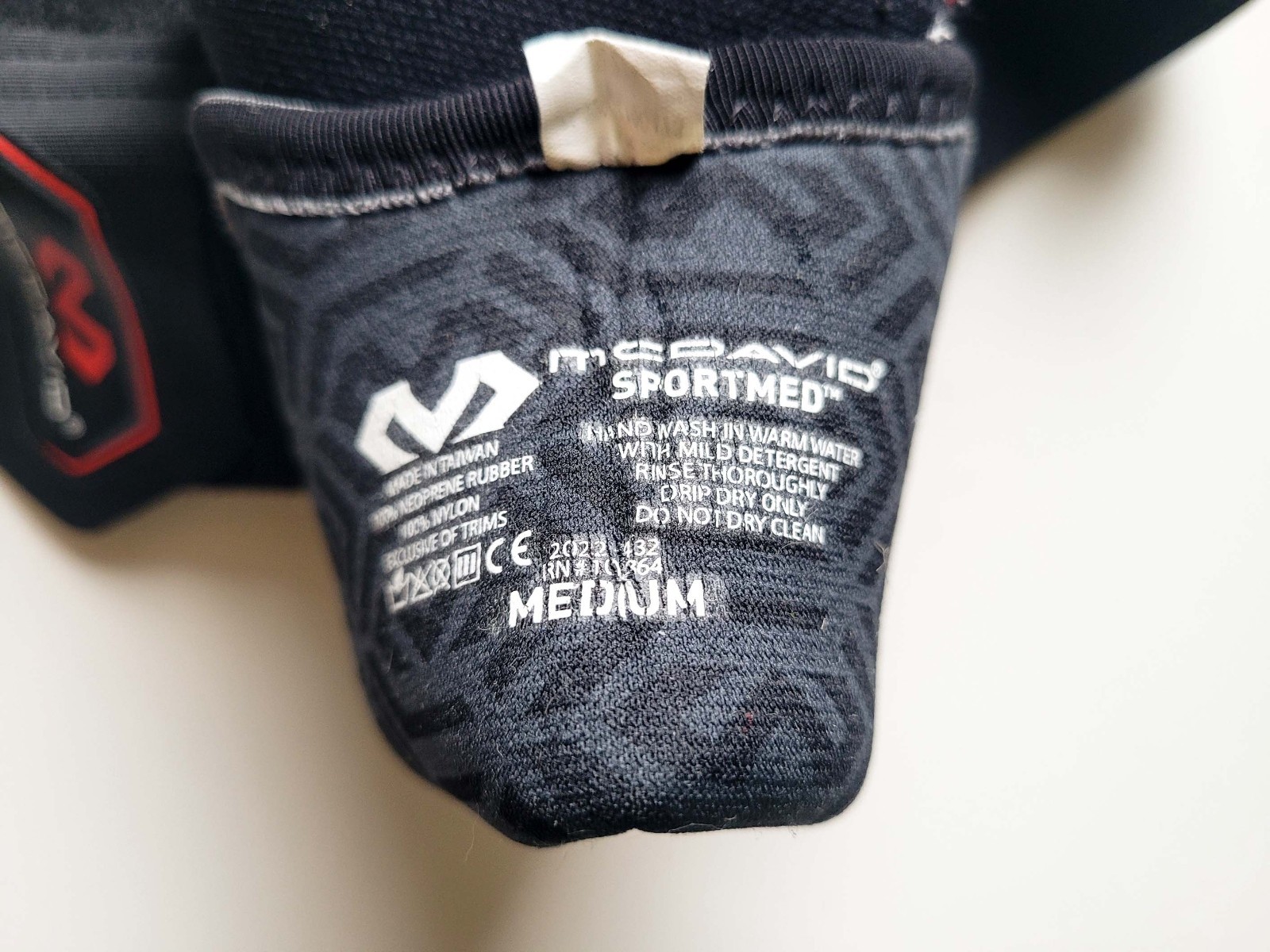 McDavid 1 x Ankle Support Figure 8 Straps Brace Stabiliser 432 Model Size M