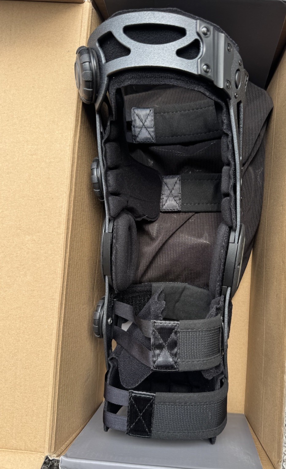 United Ortho 300652-07 NōVel ACL Functional Knee Support Brace Right Leg, XSmall