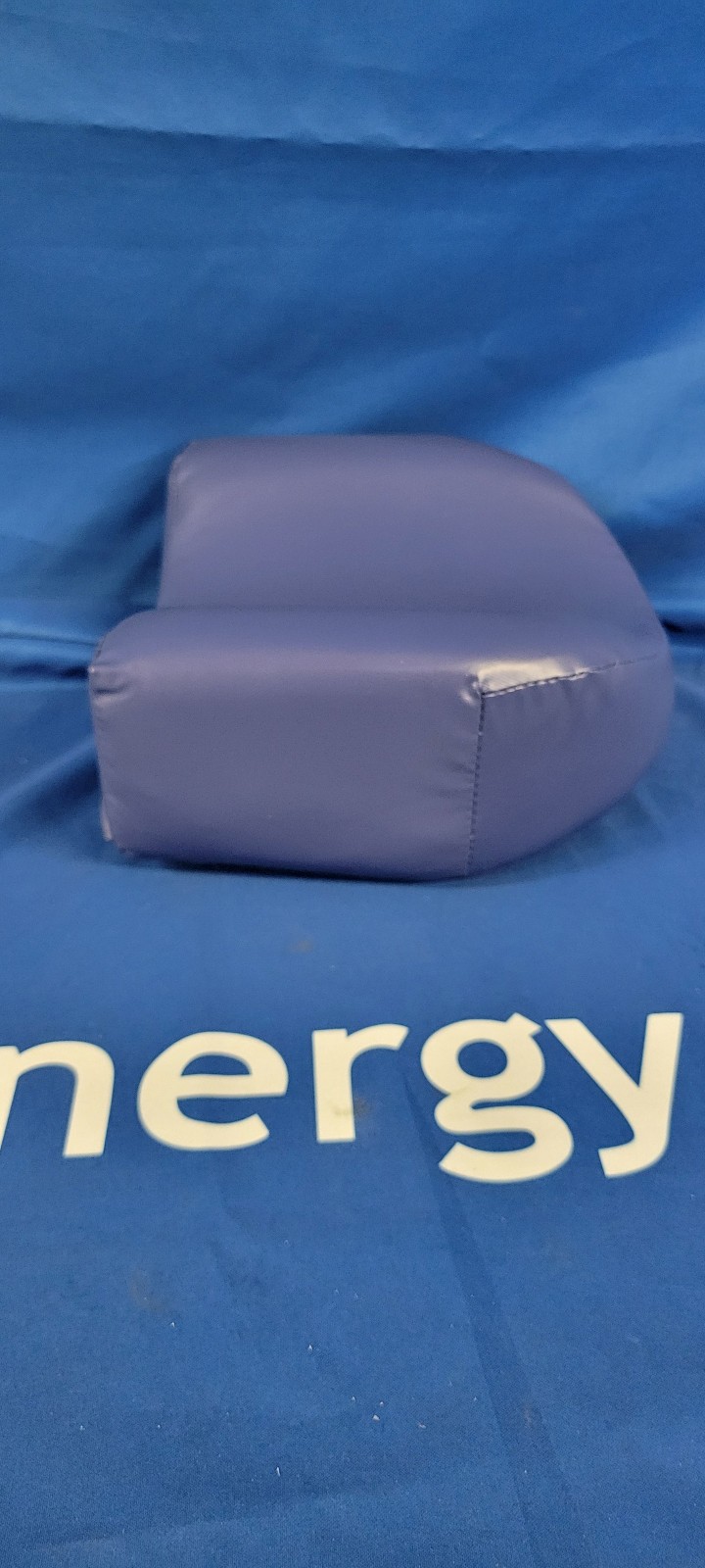 Hausted head pad 2″ base/ 4″ w/lat support-Navy