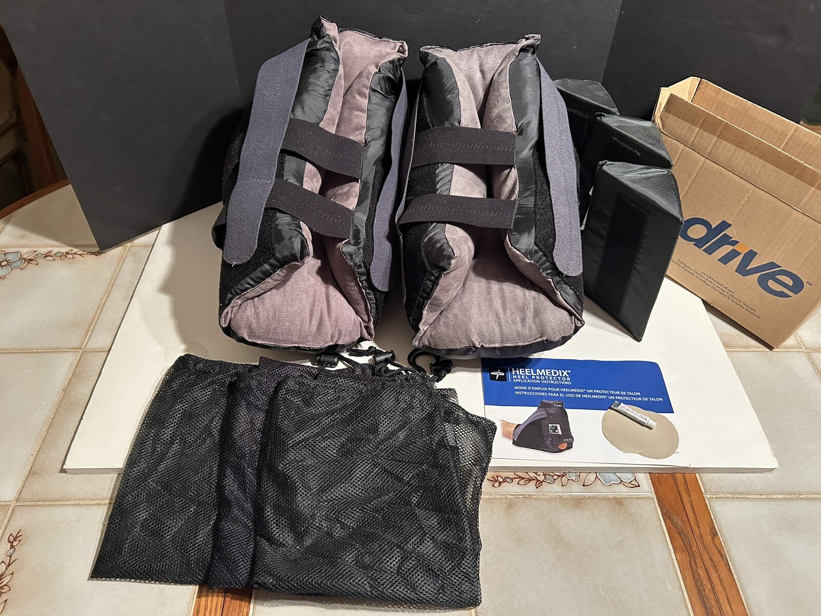 2 HEELMEDIX Heel Protectors size standard, 3 stabilizers & 3 mesh bags