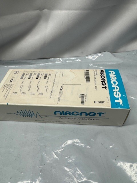 Aircast Air-stirrup Ankle Brace -SMALL LEFT *New-Box Damage