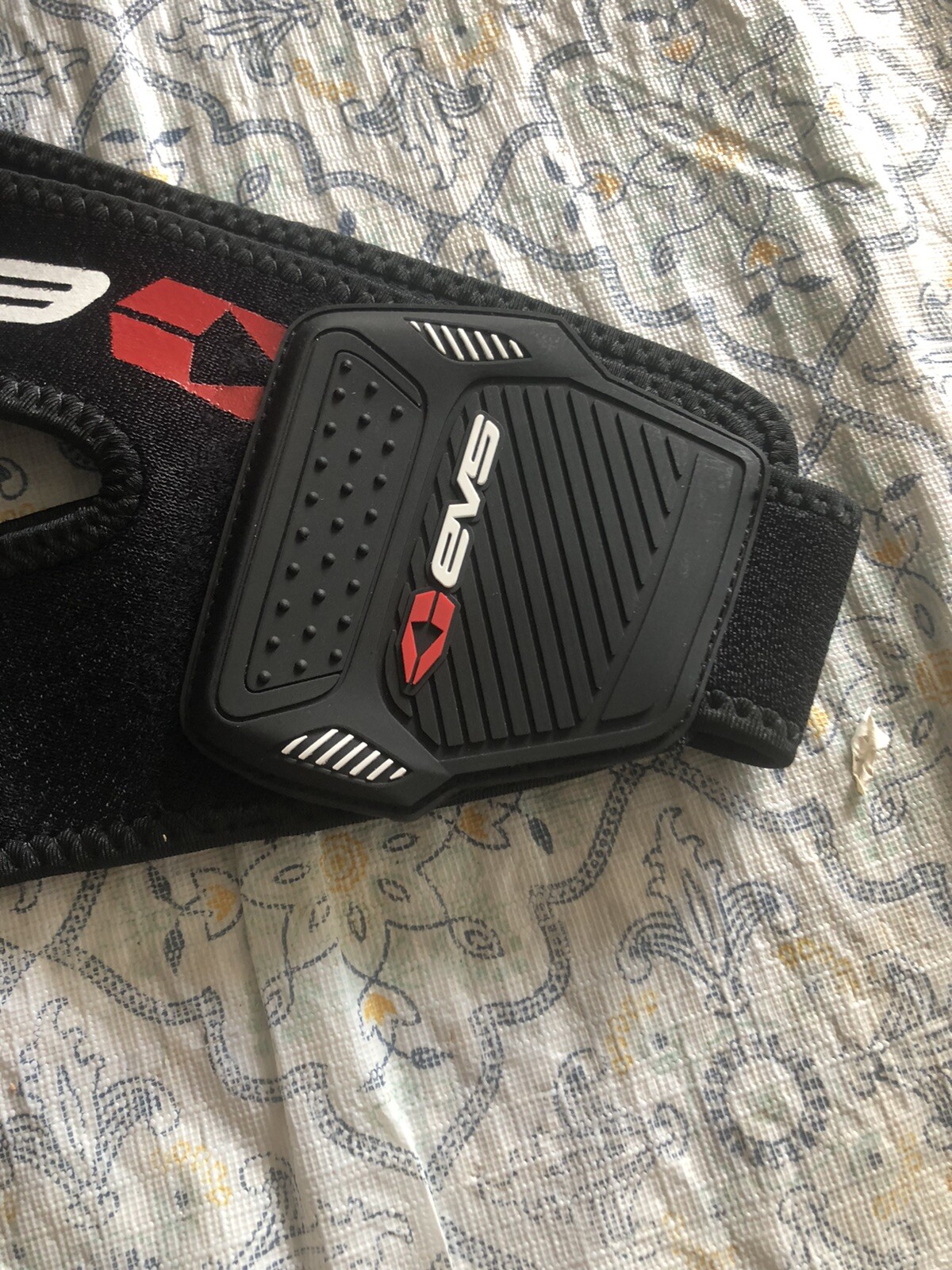 EVS-Sport SB02 Shoulder Support Small Black Stabilzation And Compression Brace