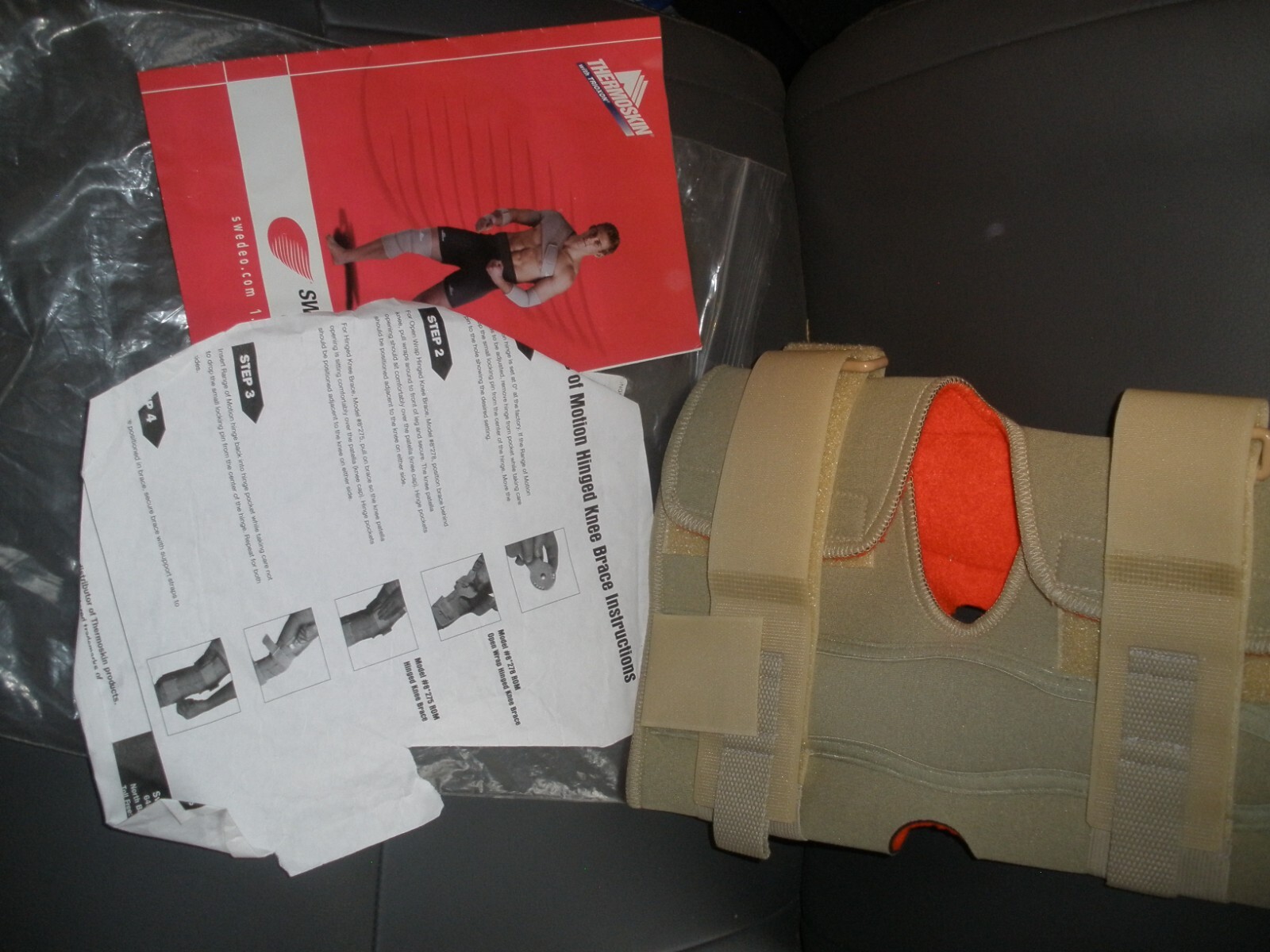 Thermoskin with Trioxon Swede-o Knee Medium Hinged Knee Wrap (SU37A)