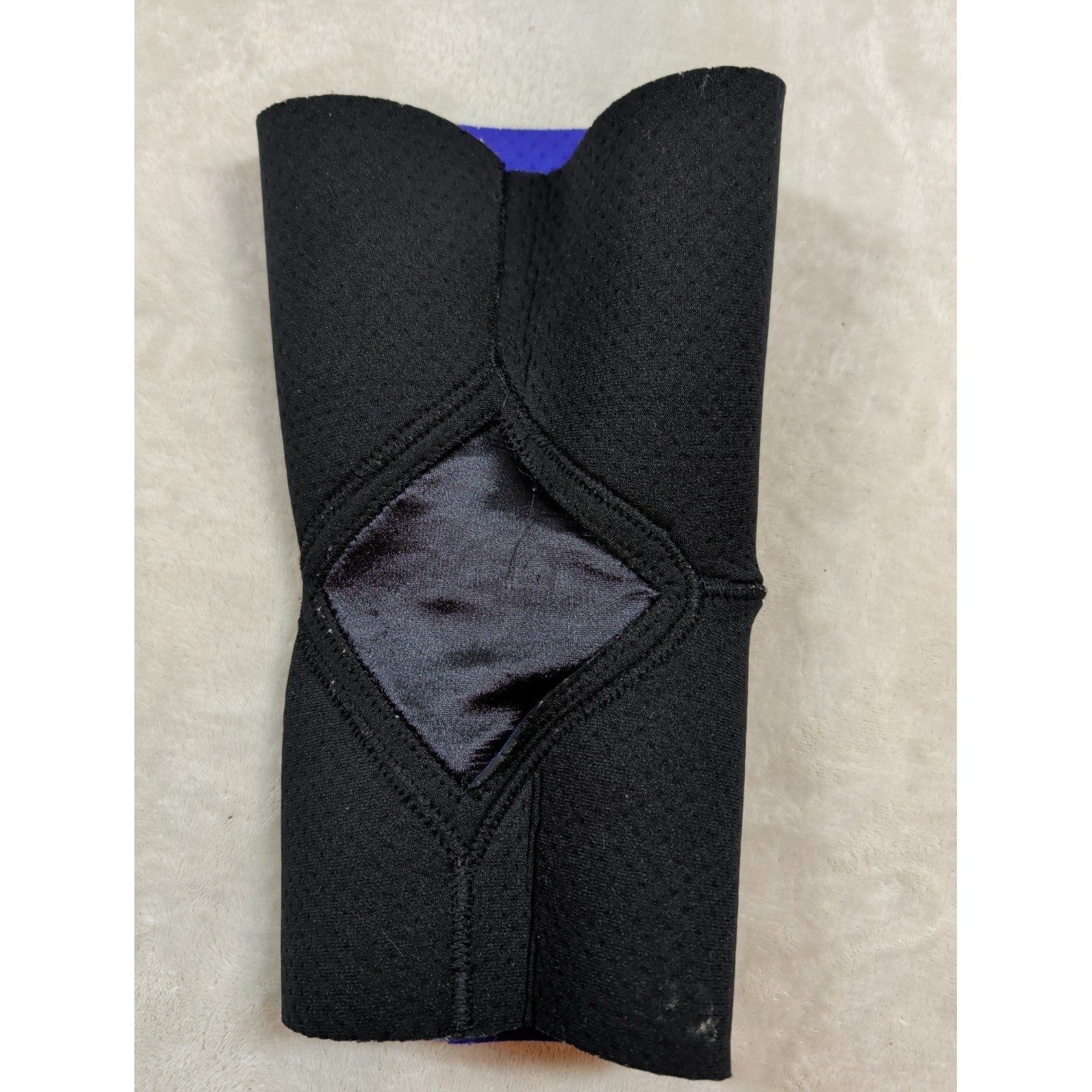 Shock Treatment Reversible Knee Sleeve Open Patella Compression Support Black XL