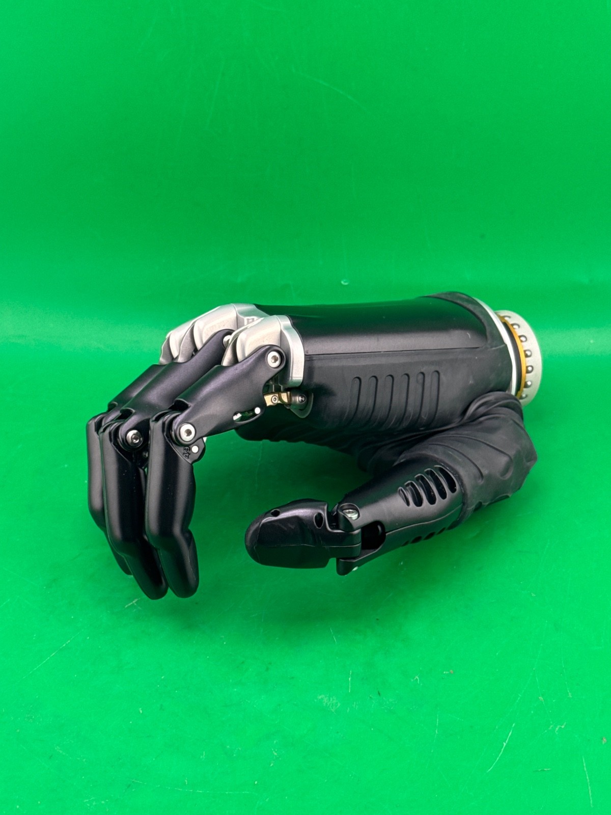 Ottobock Otto bock EQD bebionic 8e70=R-M prosthetic hand. New. Right. Size med.