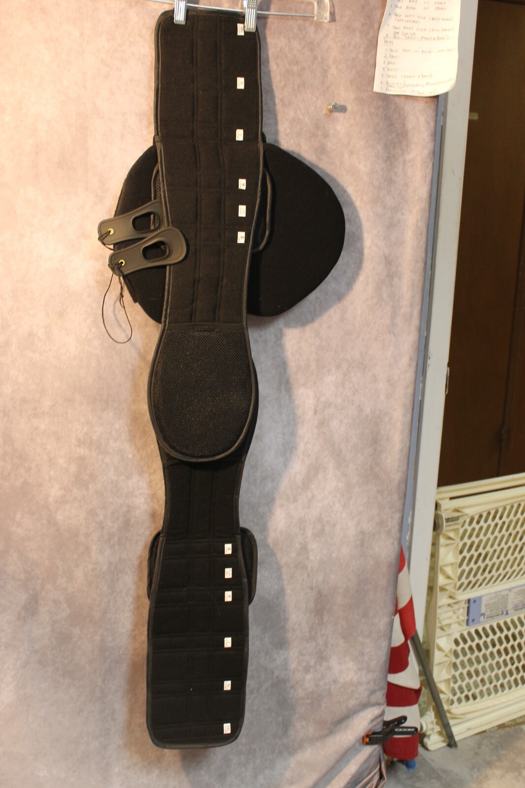 Delta Back Brace Utilizes a contoured Belt and a standard Sizing System.