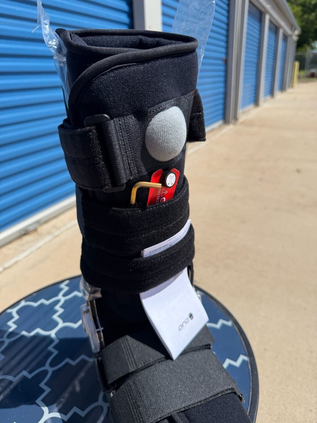 NEW DonJoy Maxtrax ROM Air Walker Boot, Size Medium