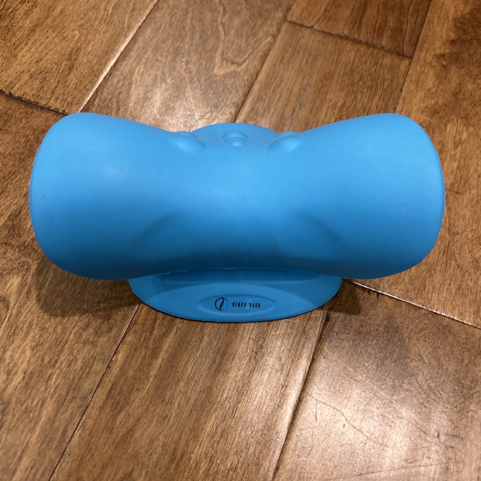 Compact Cervical Pillow and Traction Device for Comfortable Neck Support Kenko