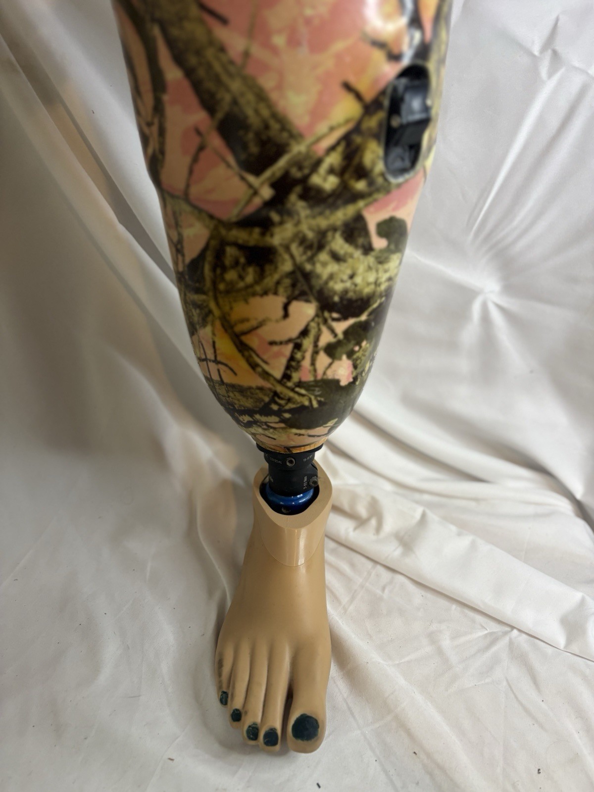 Custom Ottobock Right prosthetic foot, model 2C12