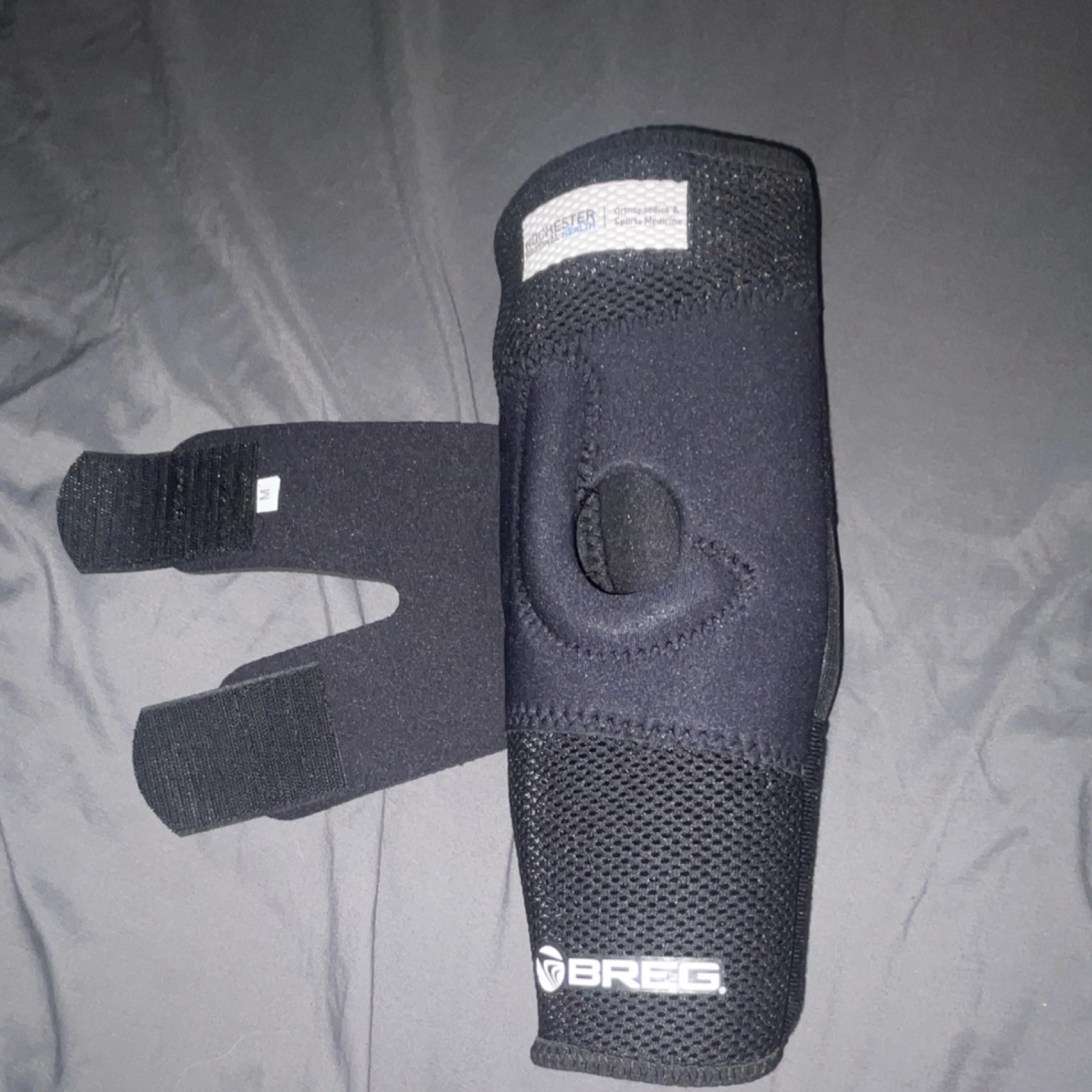 Breg Adjustable Neoprene Knee Brace Black Medium CE Certified Model 11232