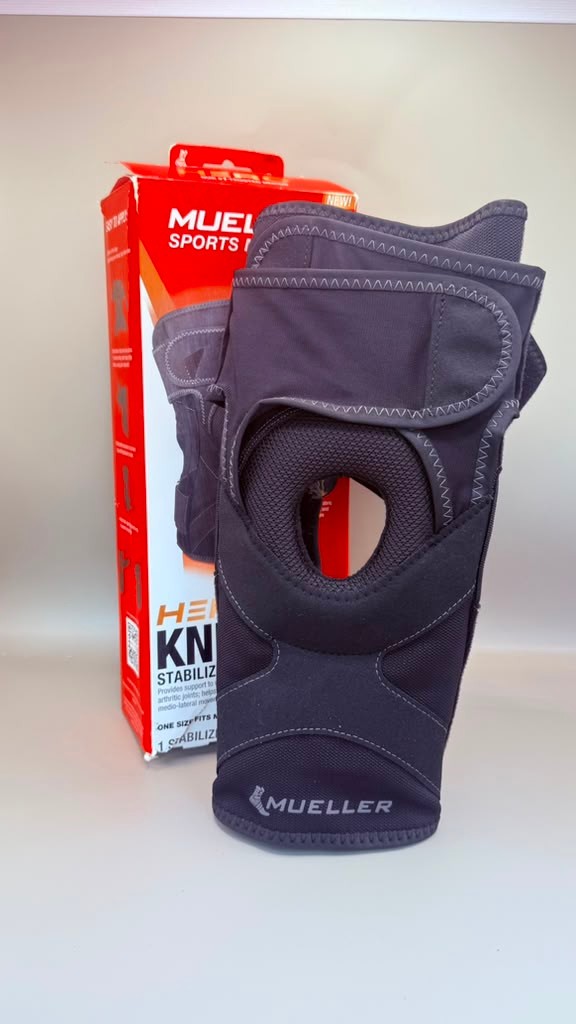Mueller HERO Knee Stabilizer One Size Fits Most Moderate Support Black 55051