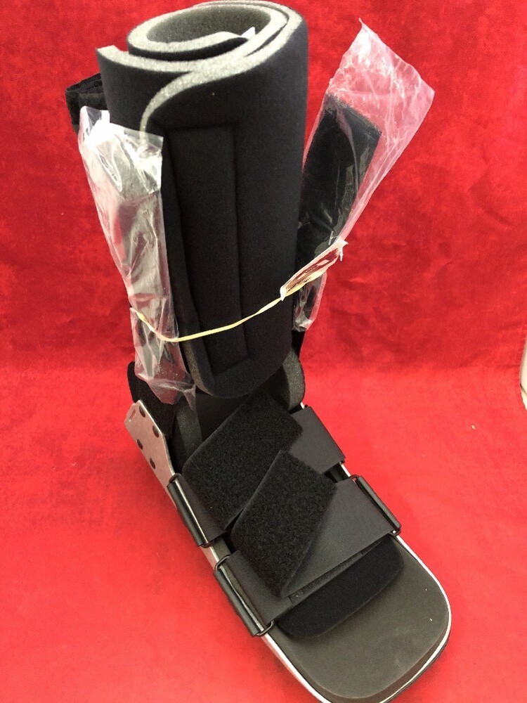 NEW BLEDSOE AdjustaFit Midcalf Boot Large Black AL056007