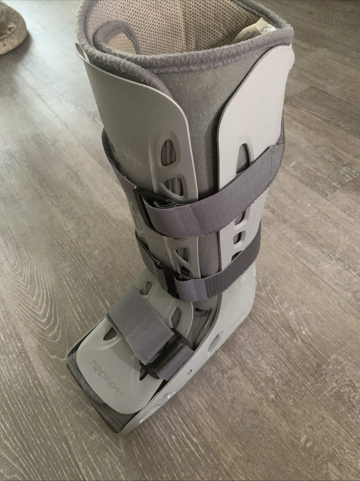 DJO Aircast AirSelect Standard Walking Brace Boot – LARGE Light GRAY