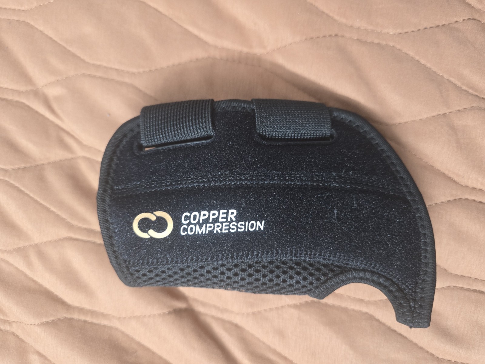 Copper Compression Wrist Brace – Right Hand Adjustable Support Size S/M: 5.5 in