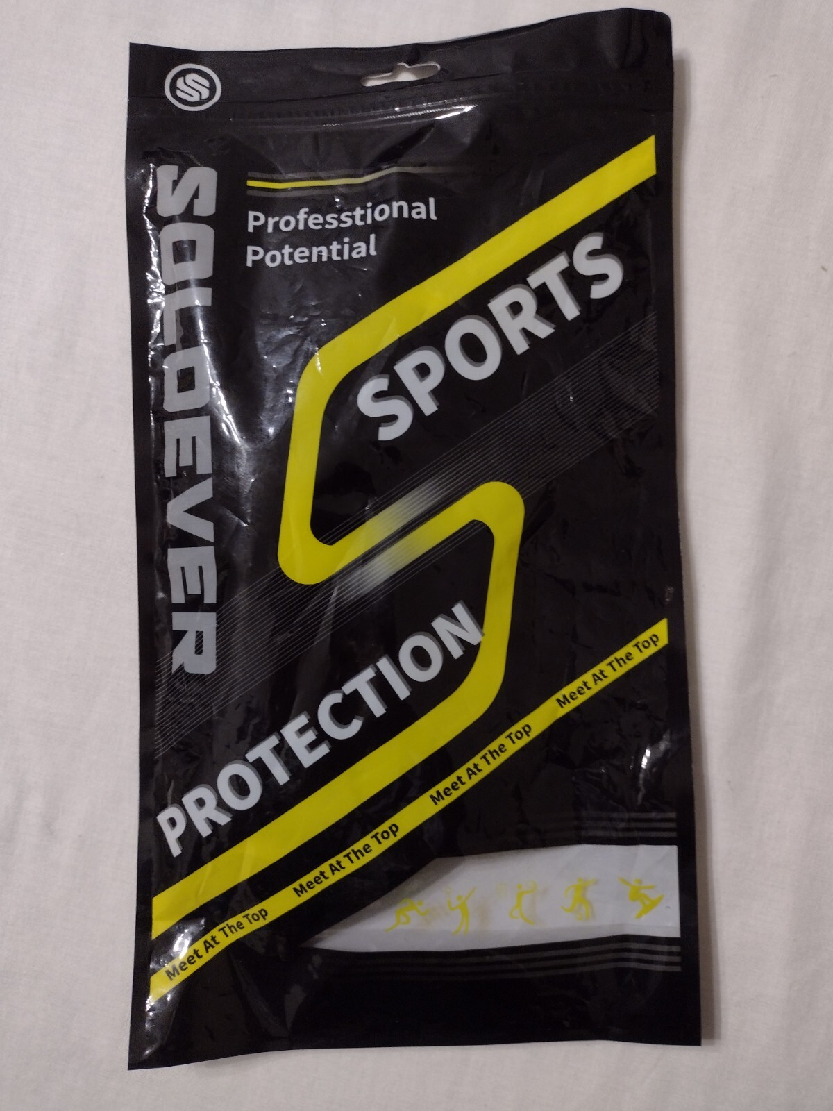 Soloever Shoulder Brace for Men/Women Adjustable Color Black New In Pack