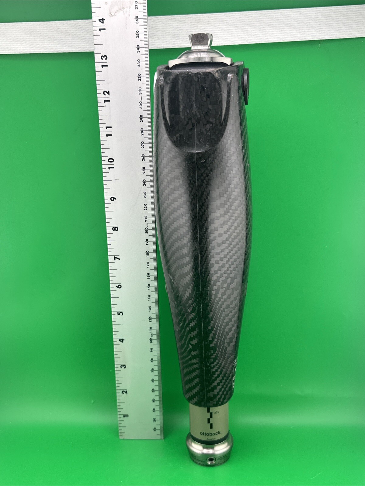 OTTOBOCK Otto Bock genium x3 prosthetic knee. 2017. READ READ