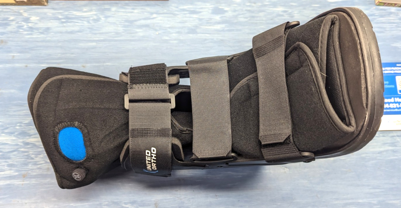 United Ortho Short Air Cam Walker Fracture Boot Extra Large Black Medical Boot