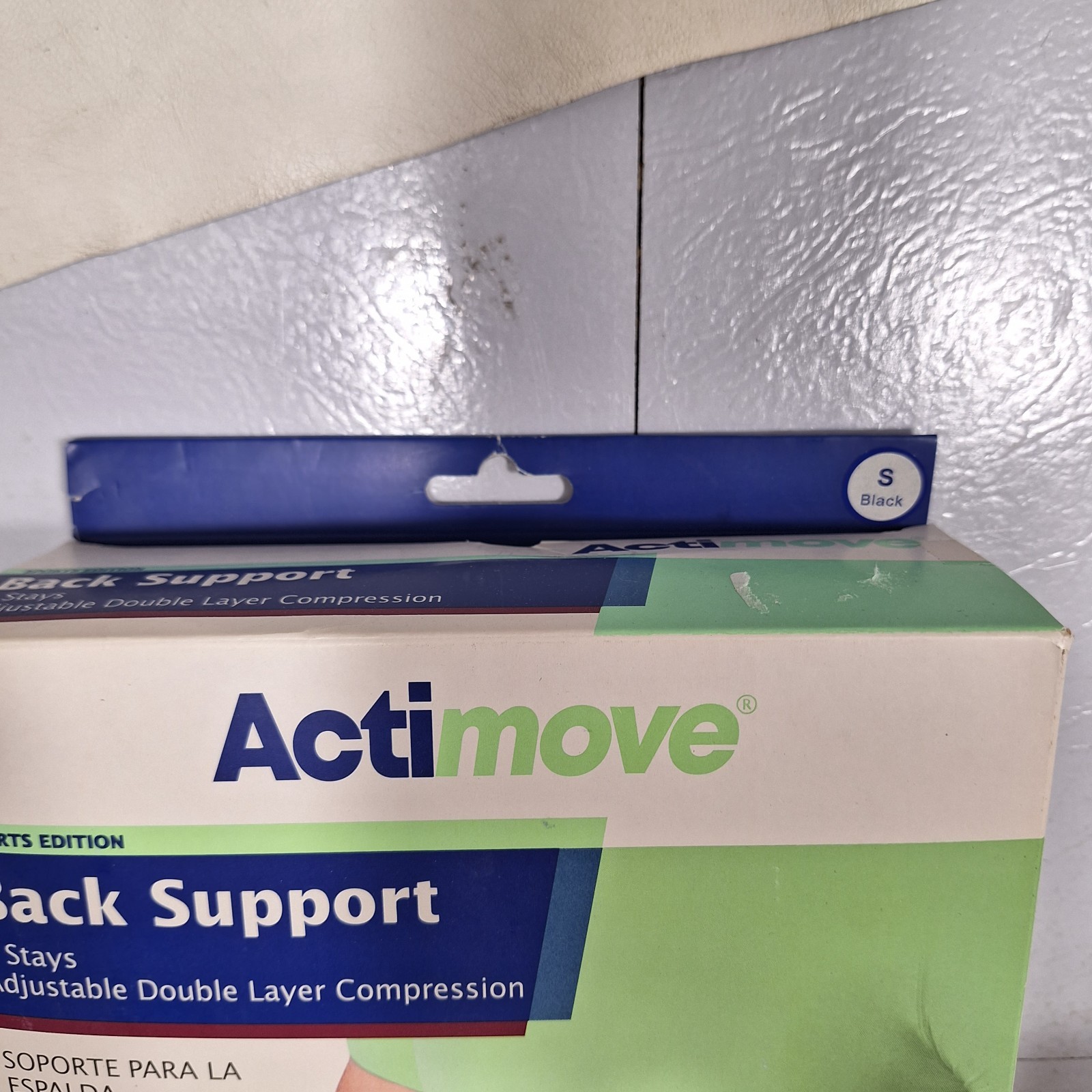 Actimove Back Support 4 Stays Adjustable Double Layer Compression Small Black