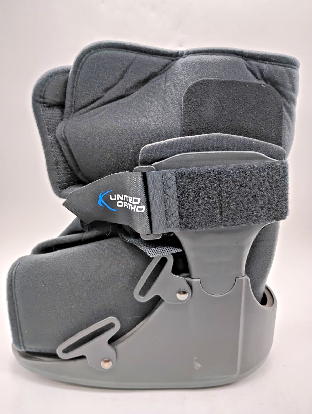 United Ortho USA14013 Short Cam Walker Fracture Boot Ankle Support Small Black