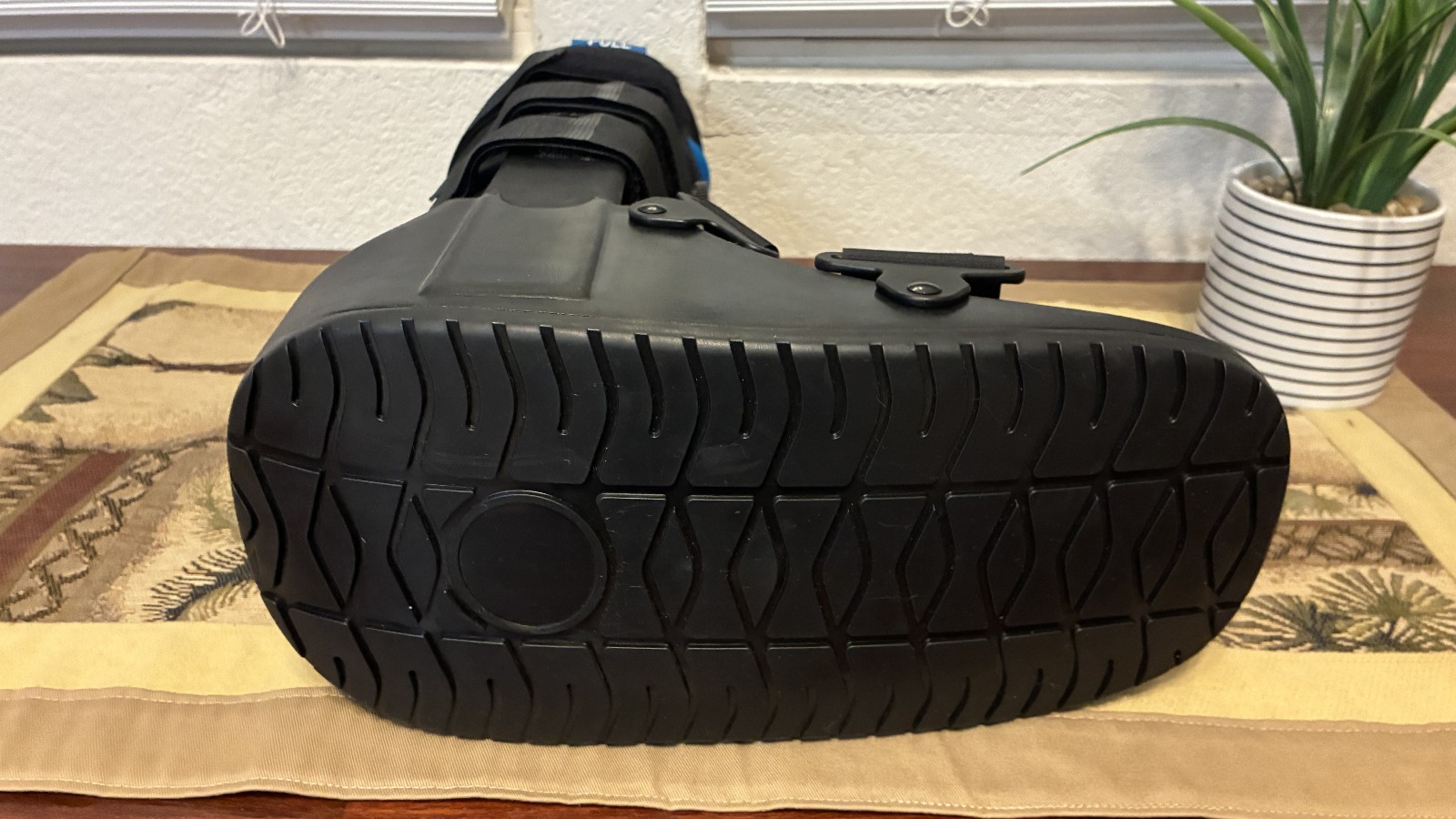 United Ortho Tall Air Cam Walker Fracture Boot Large LG Black Universal L / R