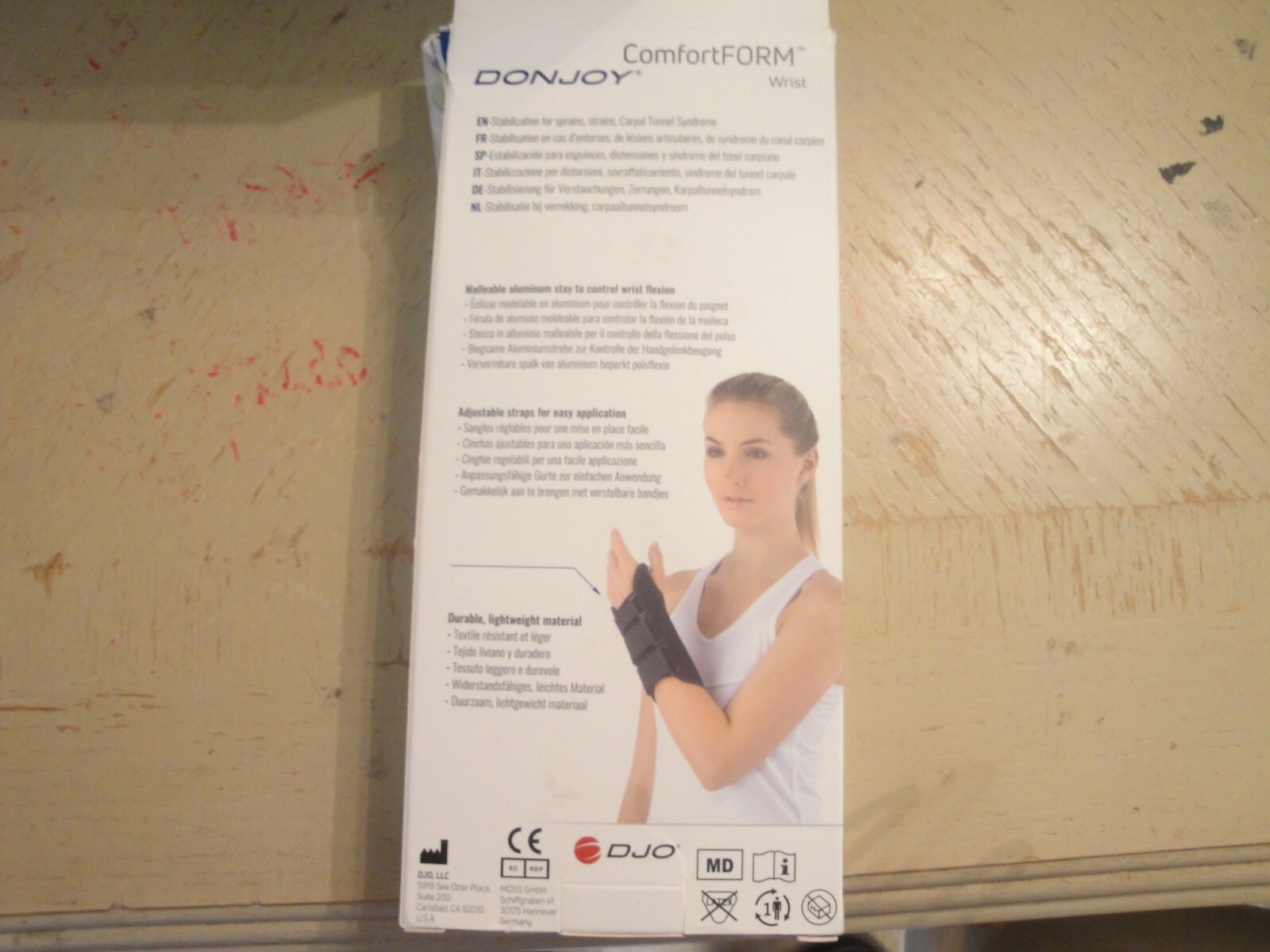 DonJoy ComfortFORM Adjustable Wrist Brace – Right Hand Small Black #F7
