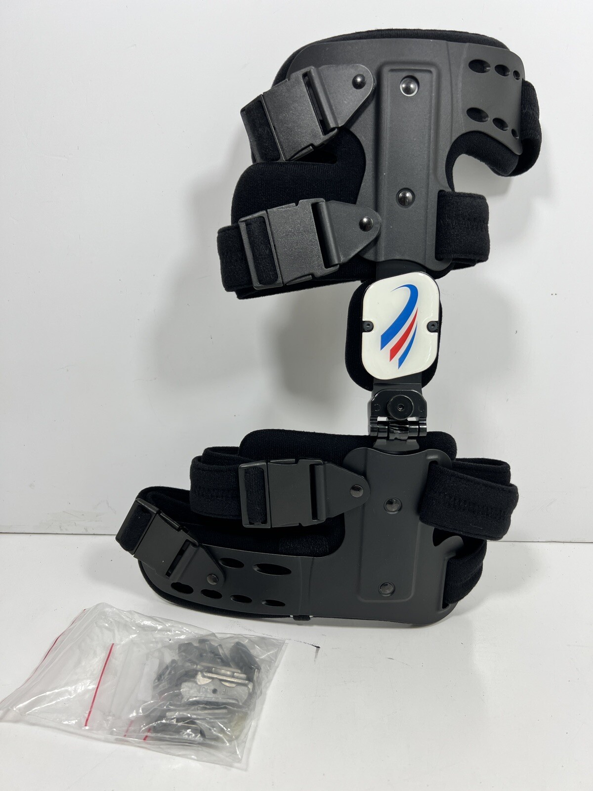 OA Hinge Knee Brace for Right Knee One Size Fits All – Pain Buster PB-001 – NEW!