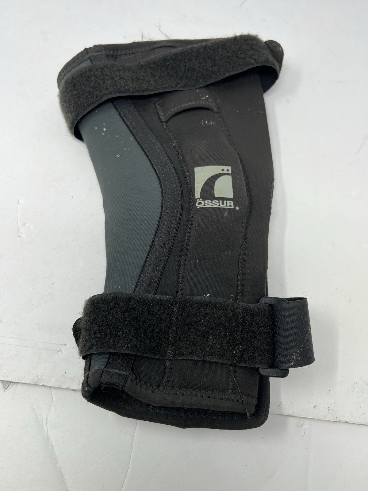 Ossur Rebound Knee Sleeve, Size Medium , Ref 704057