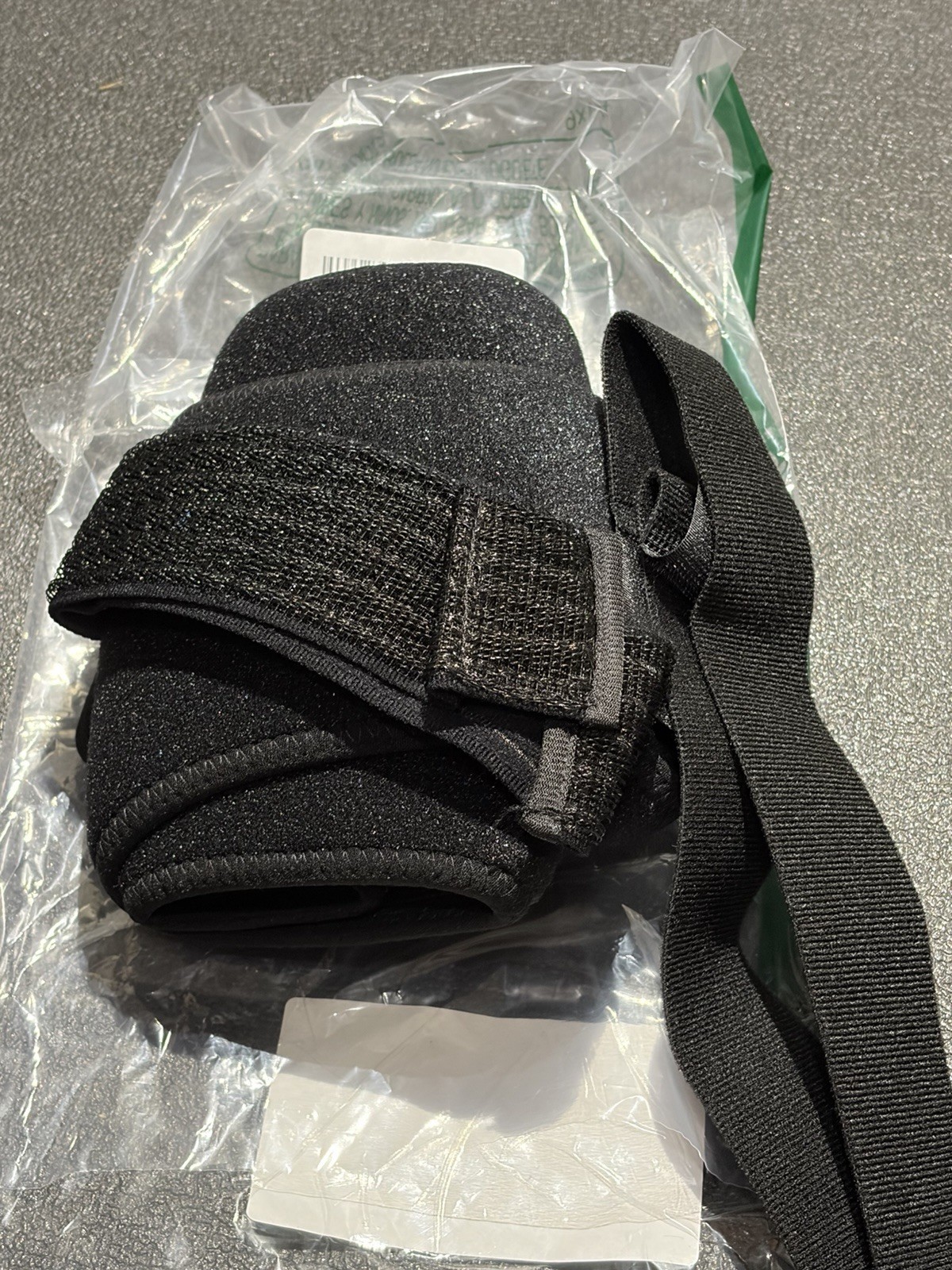 GAOUREL Shoulder Immobilizer Sling Arm Support Brace Black Adjustable