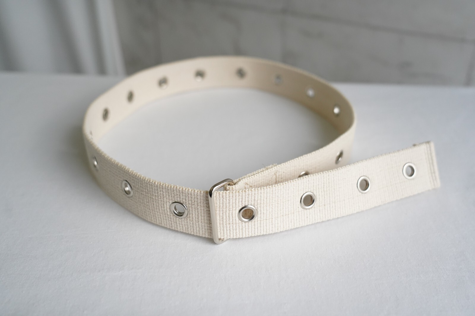 Extension Belt Strap Restraint with Eyelets for Segufix Locks with Metal Loop