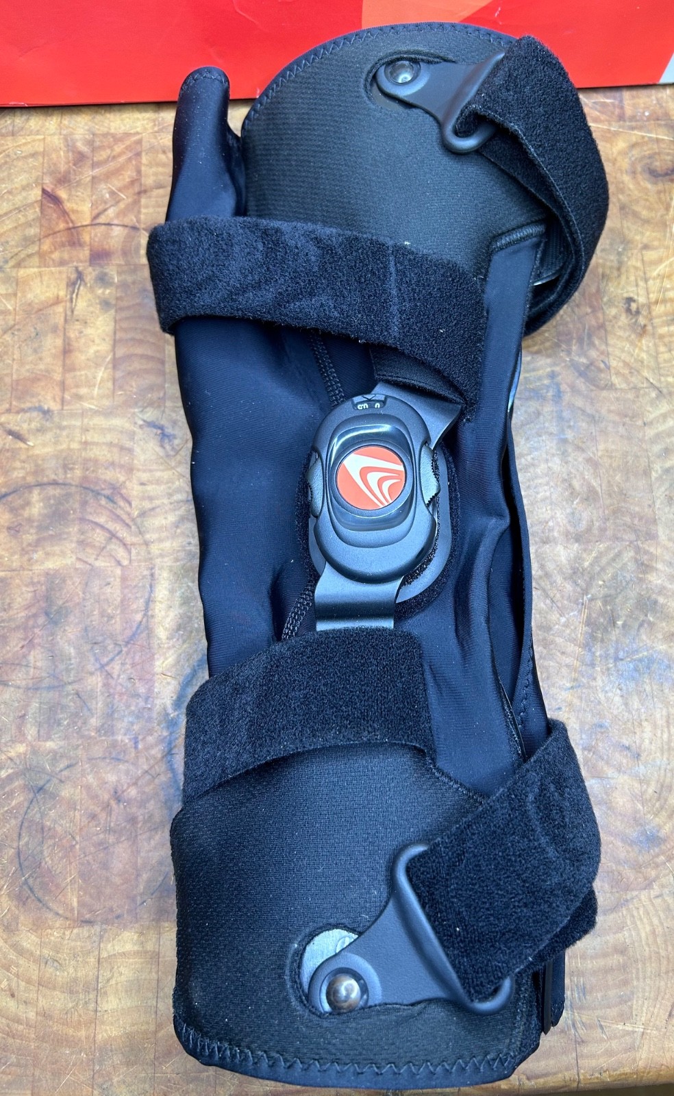 Breg Freestyle Medial OA MED RT L Brace Right Knee