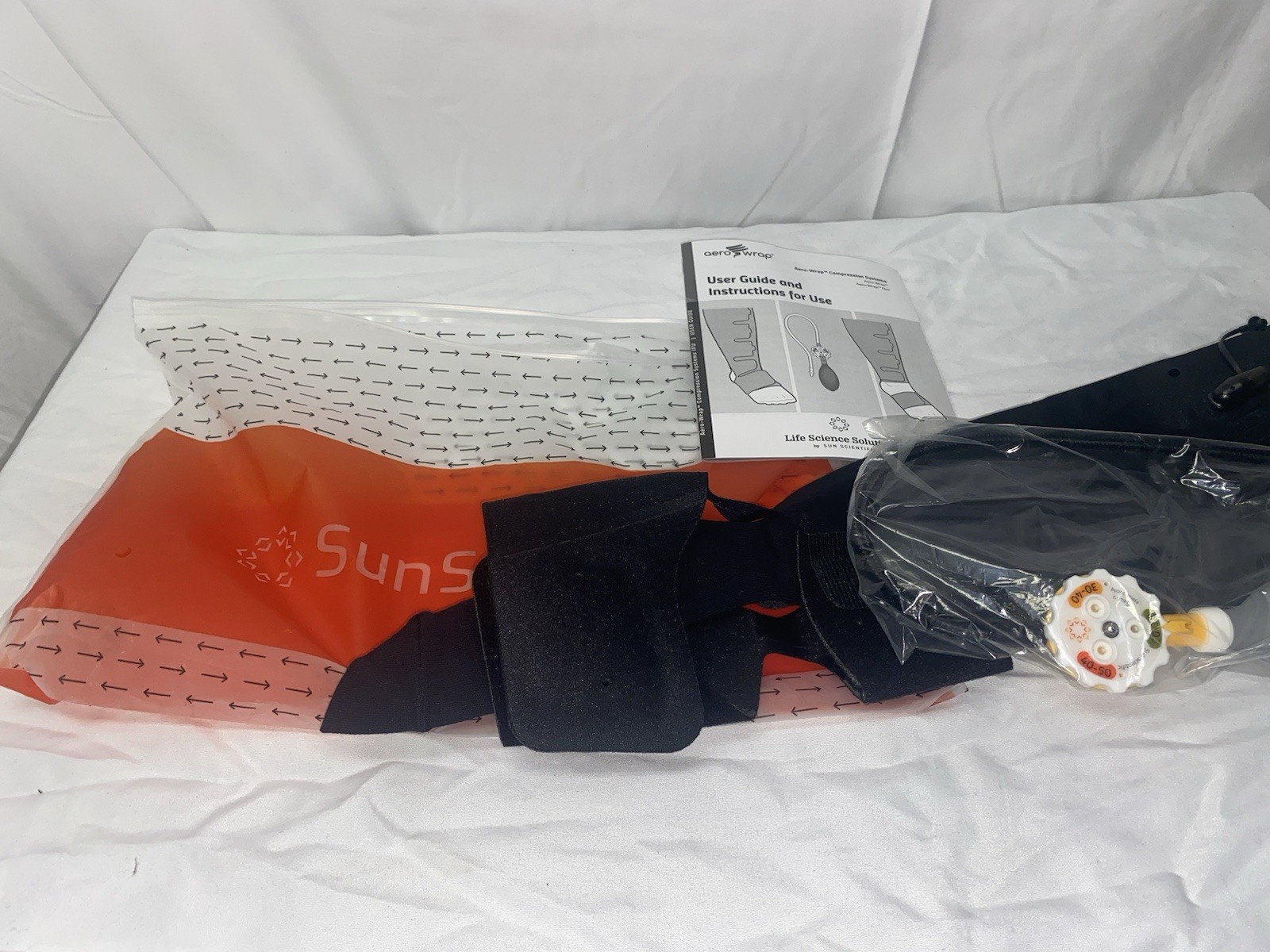 Sun Scientific Aero-Wrap Compression Sleeve Small Adjustable Black