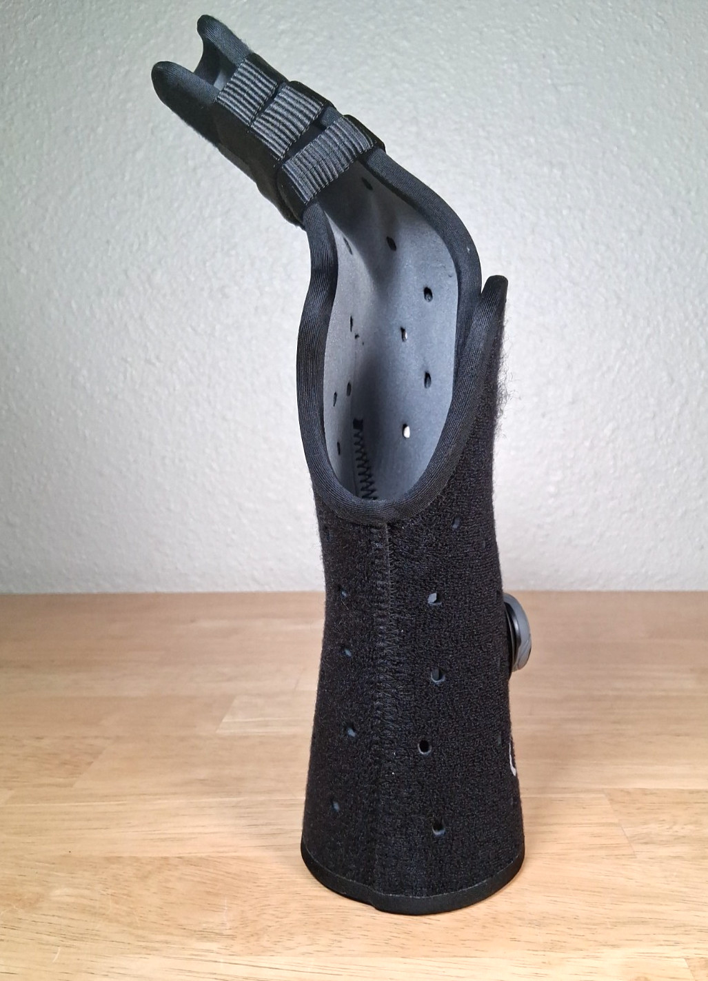 Exos Boxer’s Fracture Brace BOA-Right Medium!