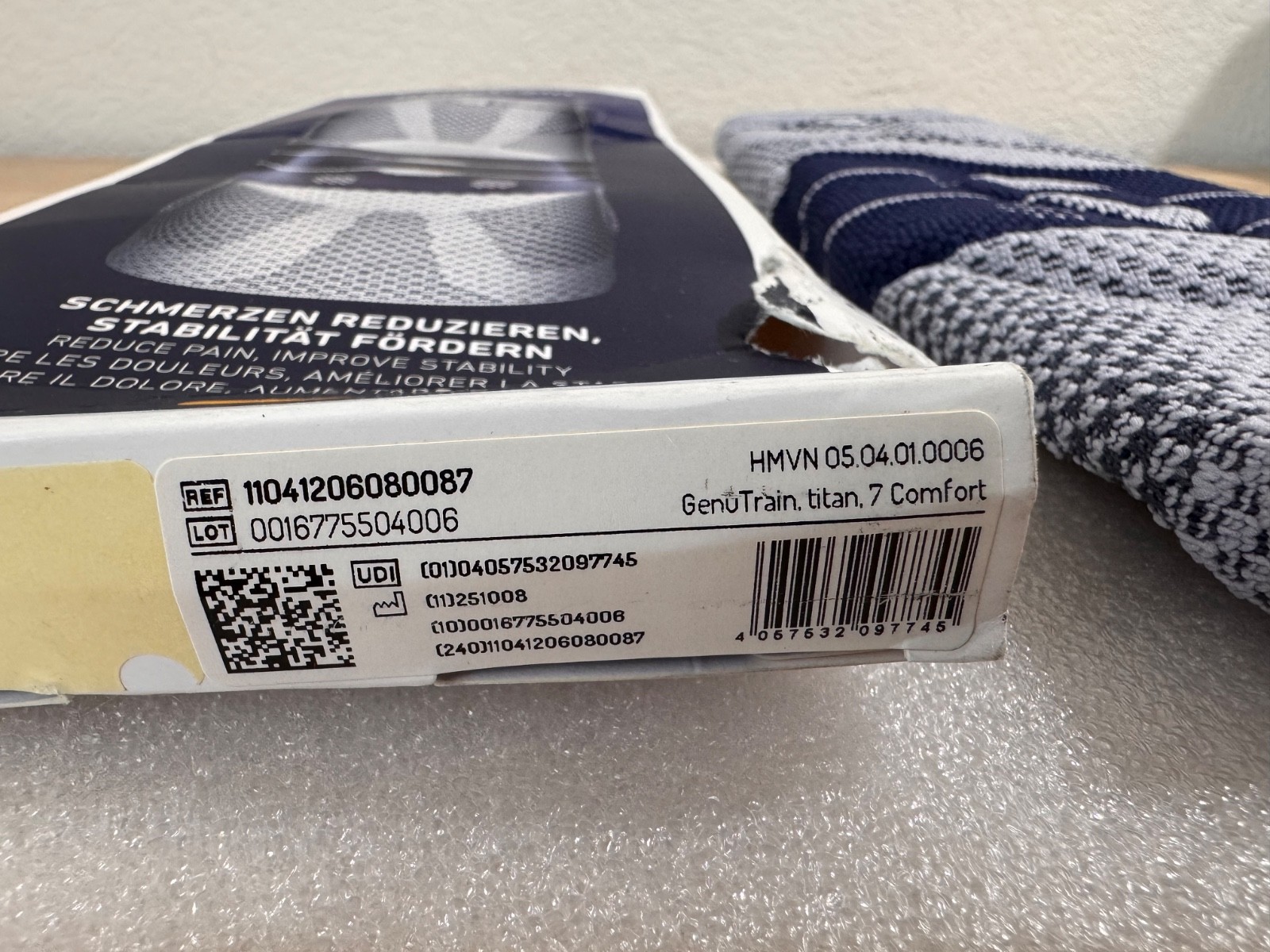 *Read* Bauerfeind GenuTrain Knee Support Brace – Size 7 Comfort New Open Box