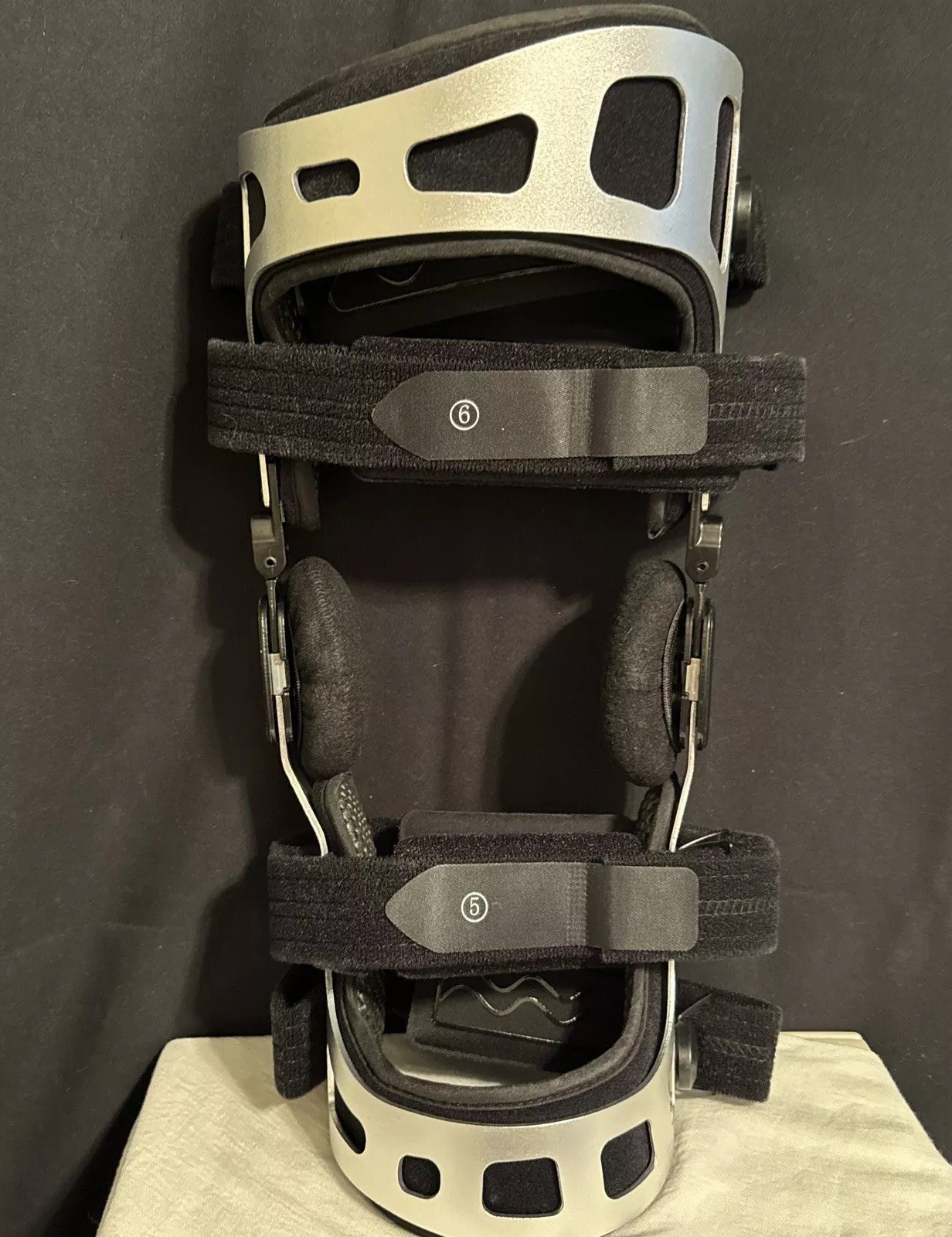 Dr Medical The DUAL OA Reliever Large Right Knee Brace KB0104-147R-02 NEW