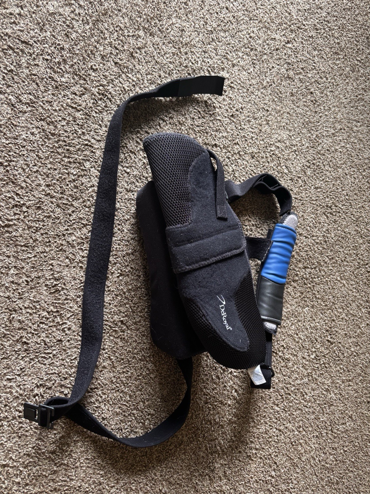 DeRoyal Shoulder PAD Abduction Sling”, Shoulder Pillow Abduction Device”.