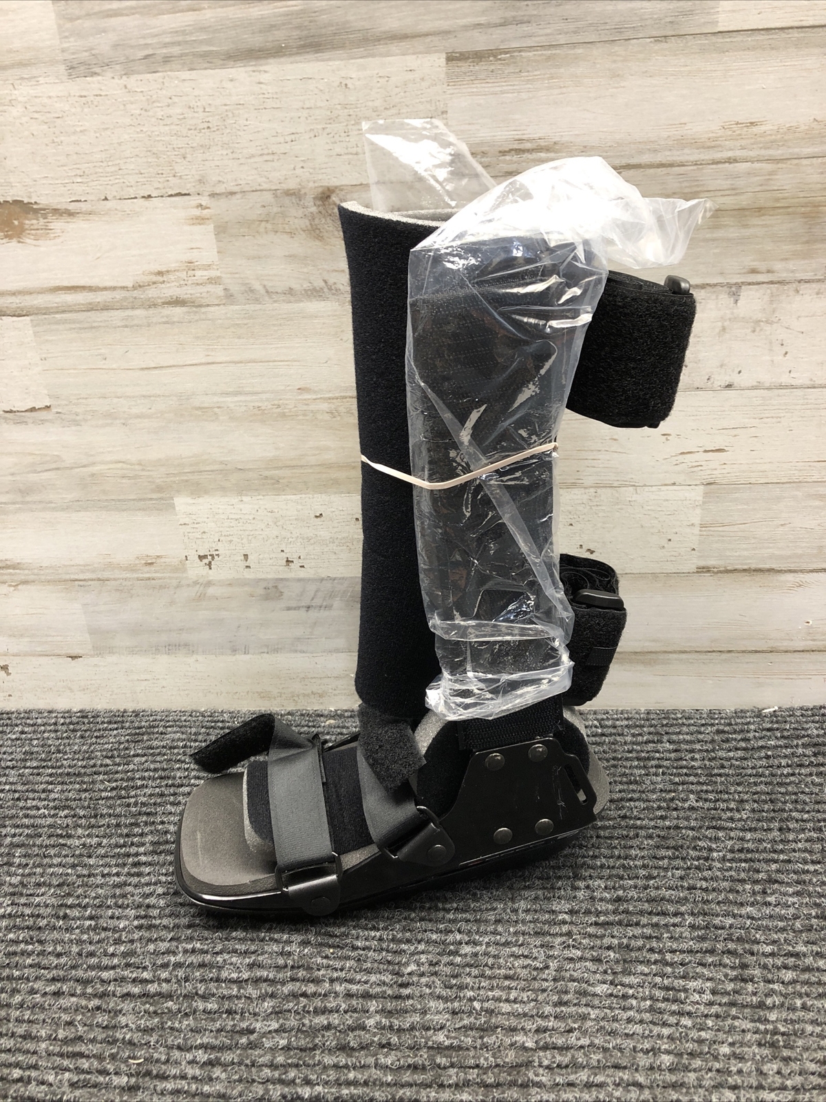 New Breg Wee Walker Extra Small Black Ref:AL053001