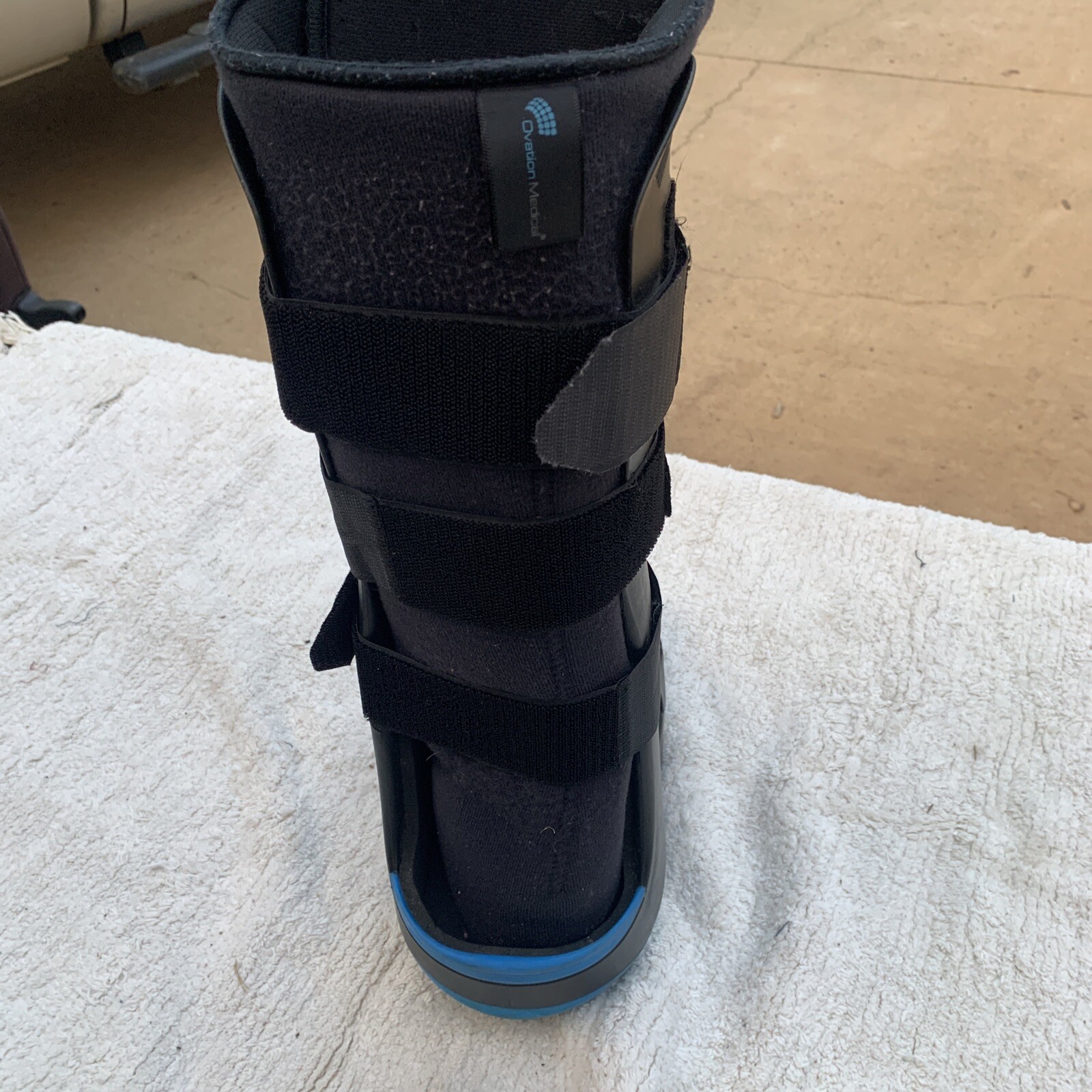 Ovation Medical Gen 2 Medium Walking Boot, Liner with Pneumatic Pump, Black Blue