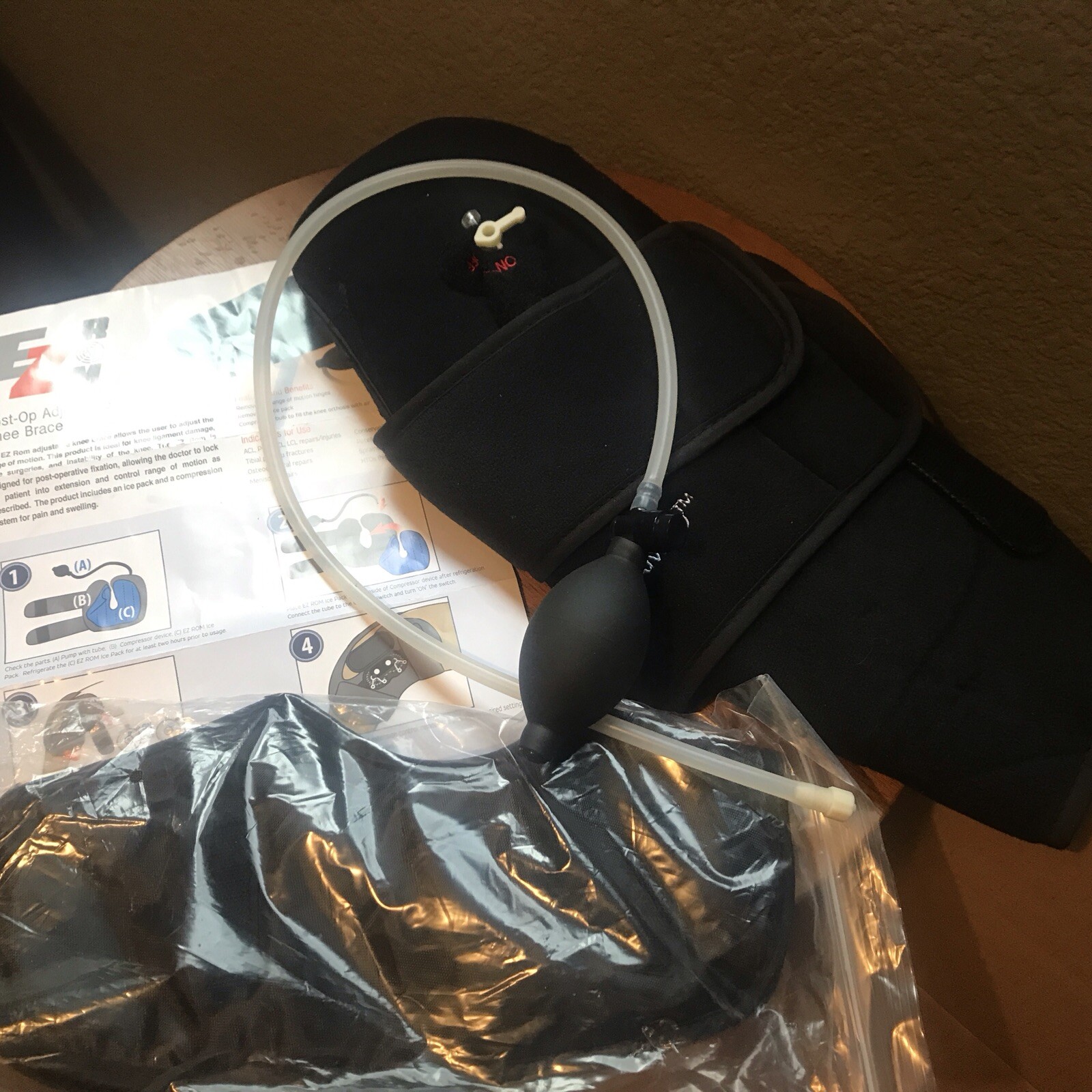 ManaMed EZR001 Gel Ice Compression Knee Brace Post -Op Adjustable