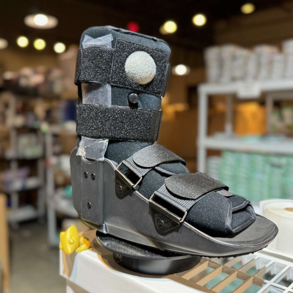 Steplite Easy AirTM Pneumatic Post OP Ankle Walker, Low Height, XL, Black/Gray