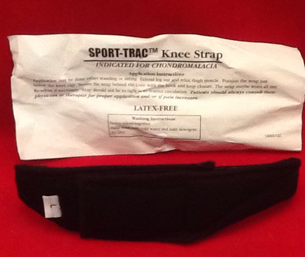 SAMMONS PRESTON BLACK LARGE SPORT-TRAC KNEE STRAP INDICATED FOR CHONDROMALACIA