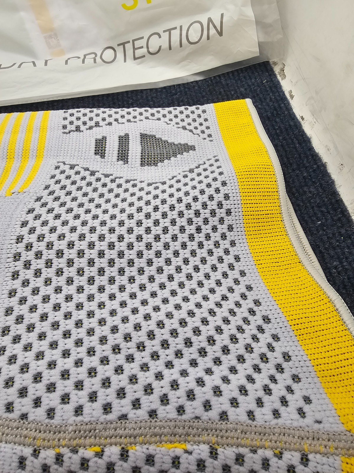 Bracco KP41 Athletics Knee Compression Sleeve Support Unisex Large Gray / Yellow